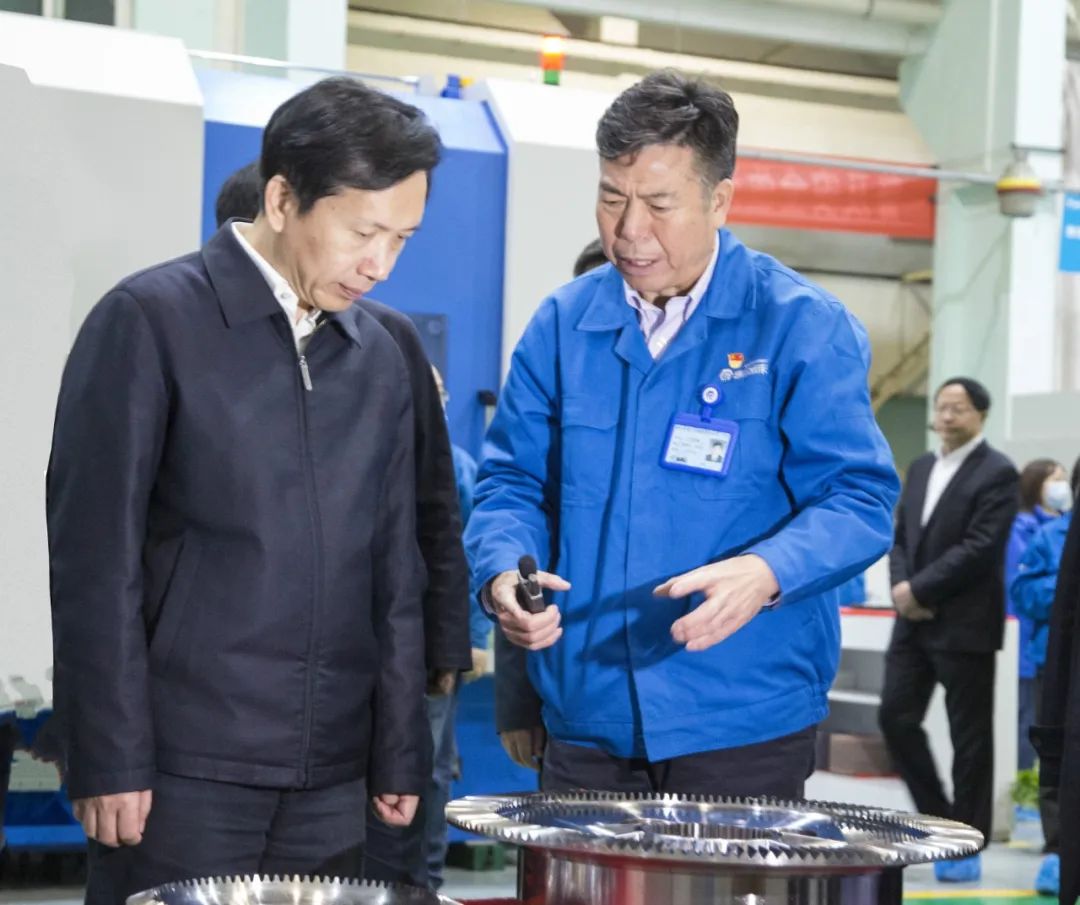 陜西省省長(zhǎng)趙一德一行蒞臨秦川集團(tuán)、法士特集團(tuán)調(diào)研