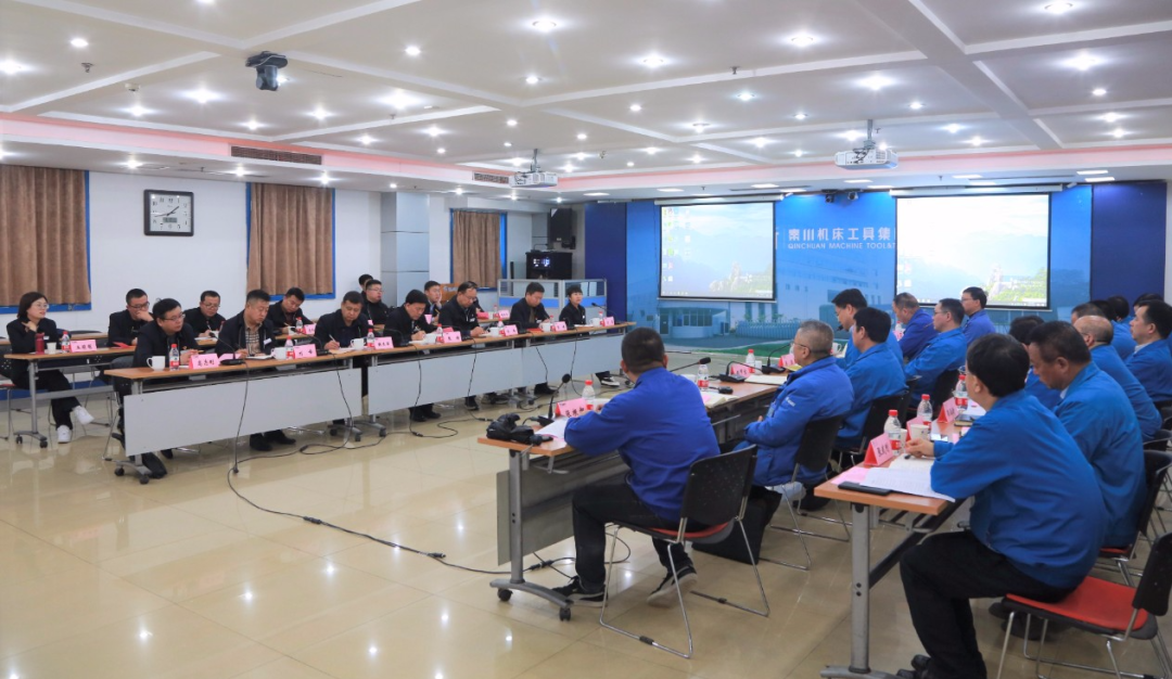 陜西延長(zhǎng)石油機(jī)械裝備制造有限公司執(zhí)行董事、總經(jīng)理張博一行到秦川集團(tuán)交流座談