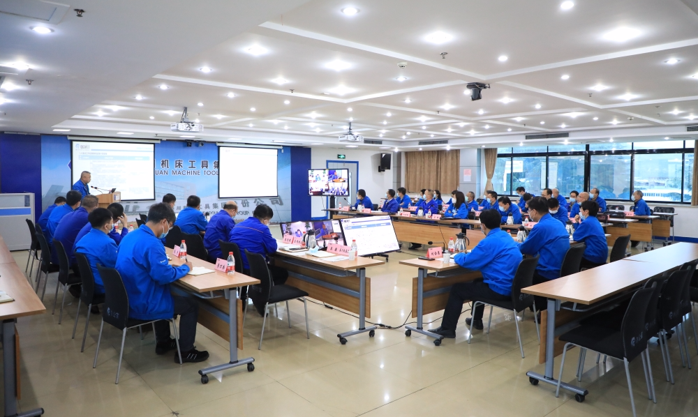 嚴鑒鉑：各級領(lǐng)導(dǎo)干部要敢闖敢為敢擔當